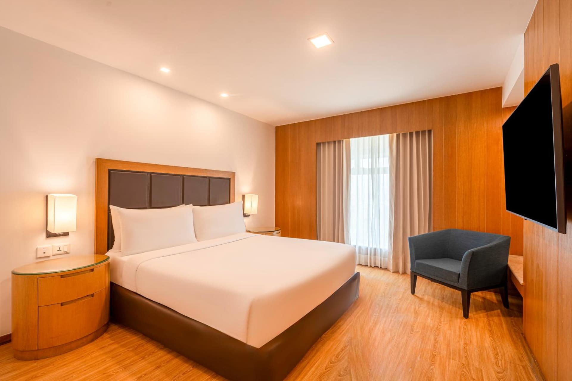 Superior King Room