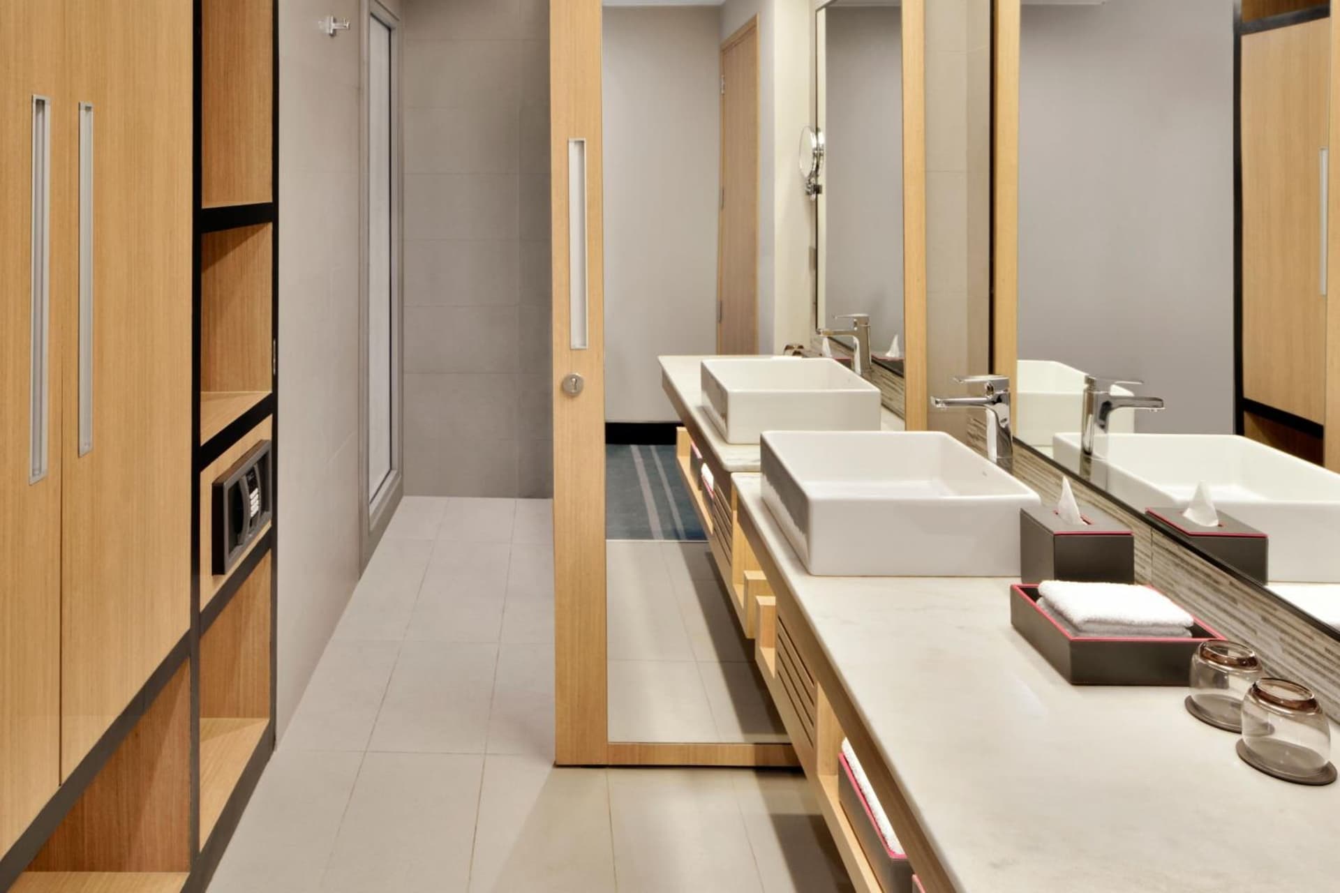 King High Floor Room