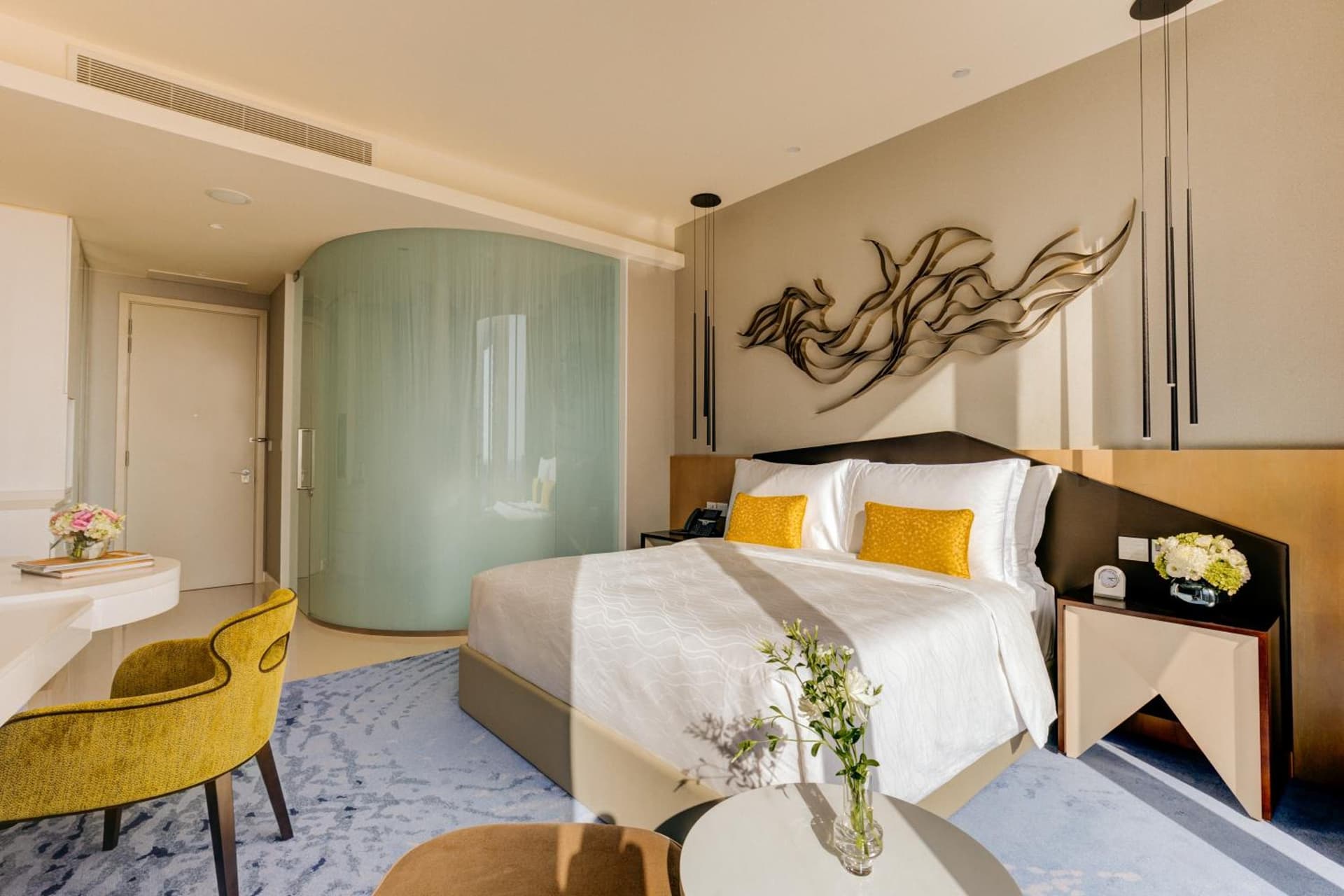 Premier Life Cityscape View King Room