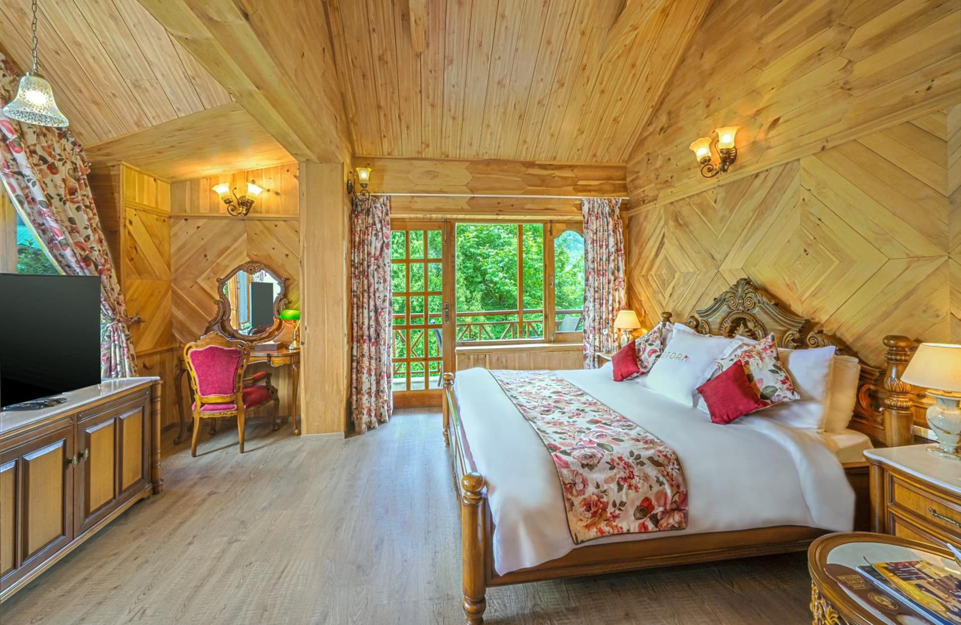 Chinar Villa