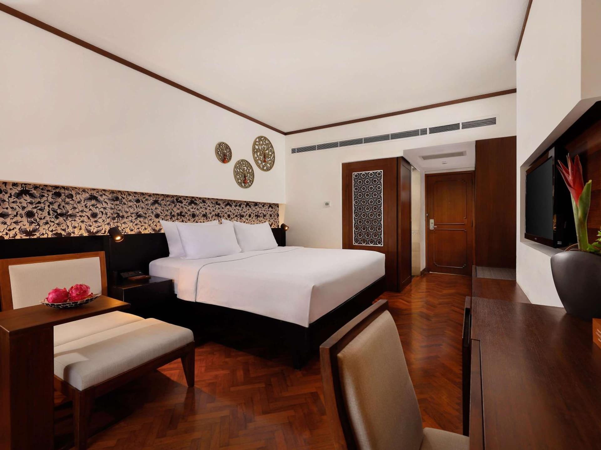 Superior Room with 1 King-size Bed