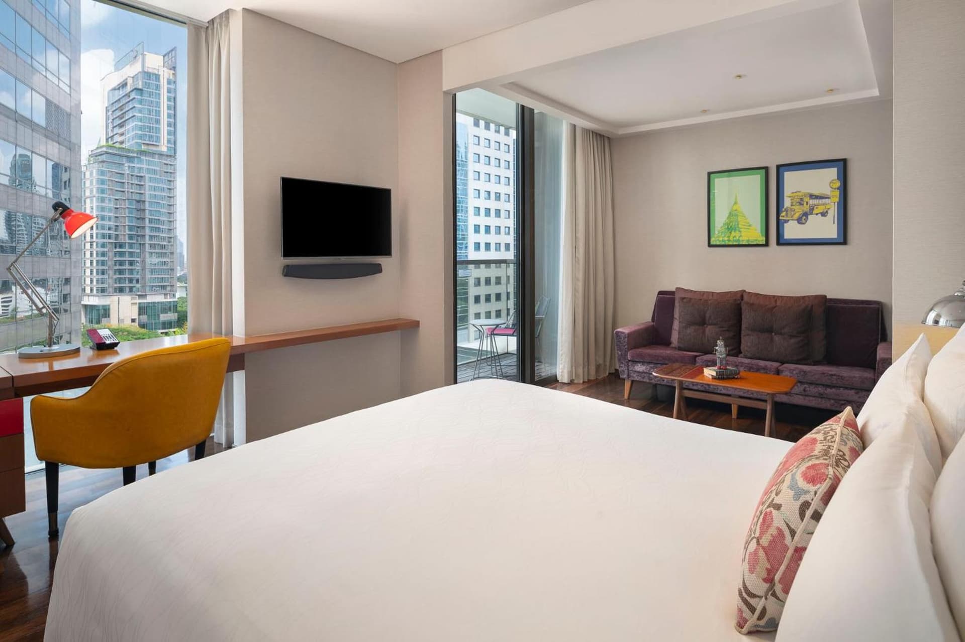 Premium King City View Balcony Room