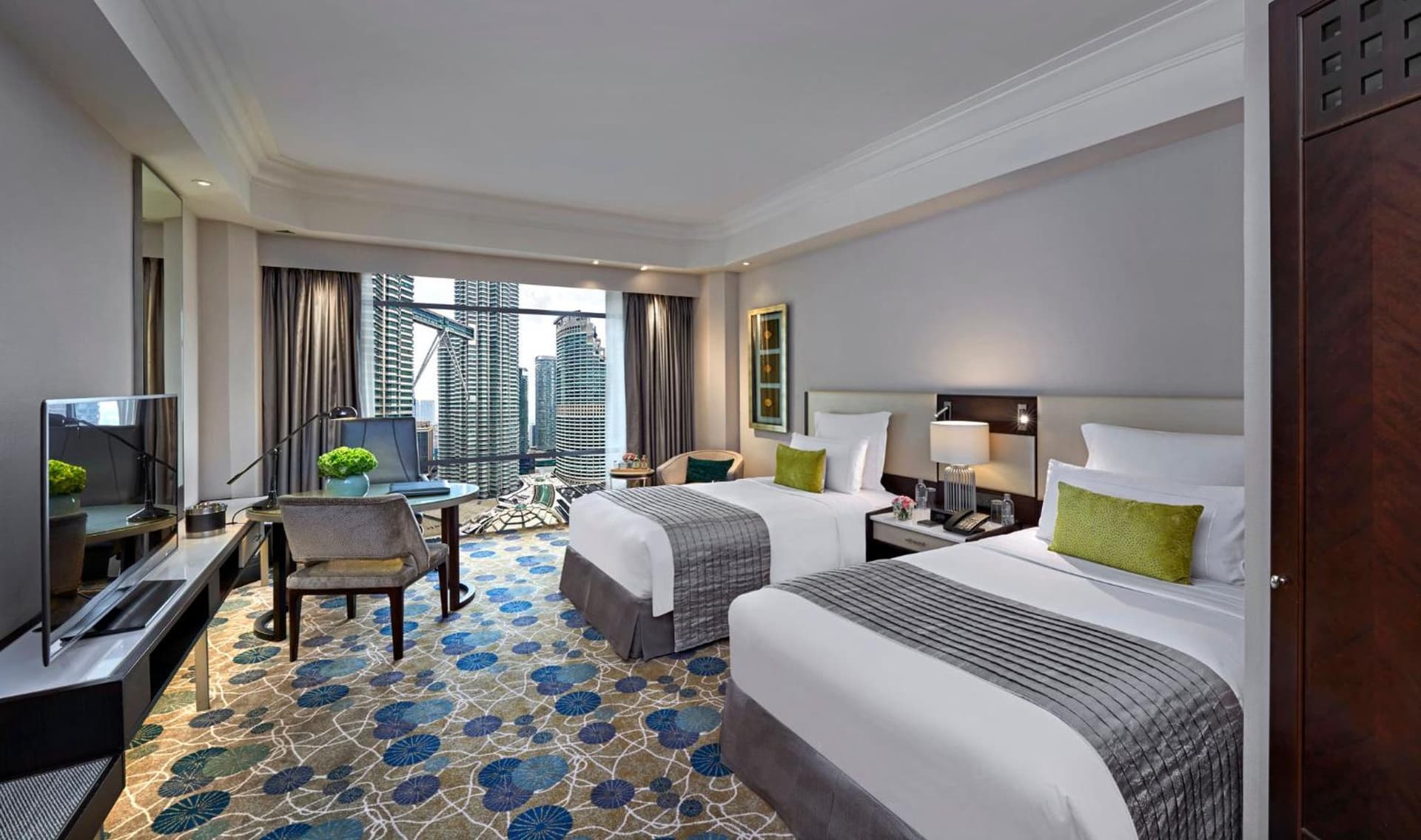 Club 2 Twin Beds