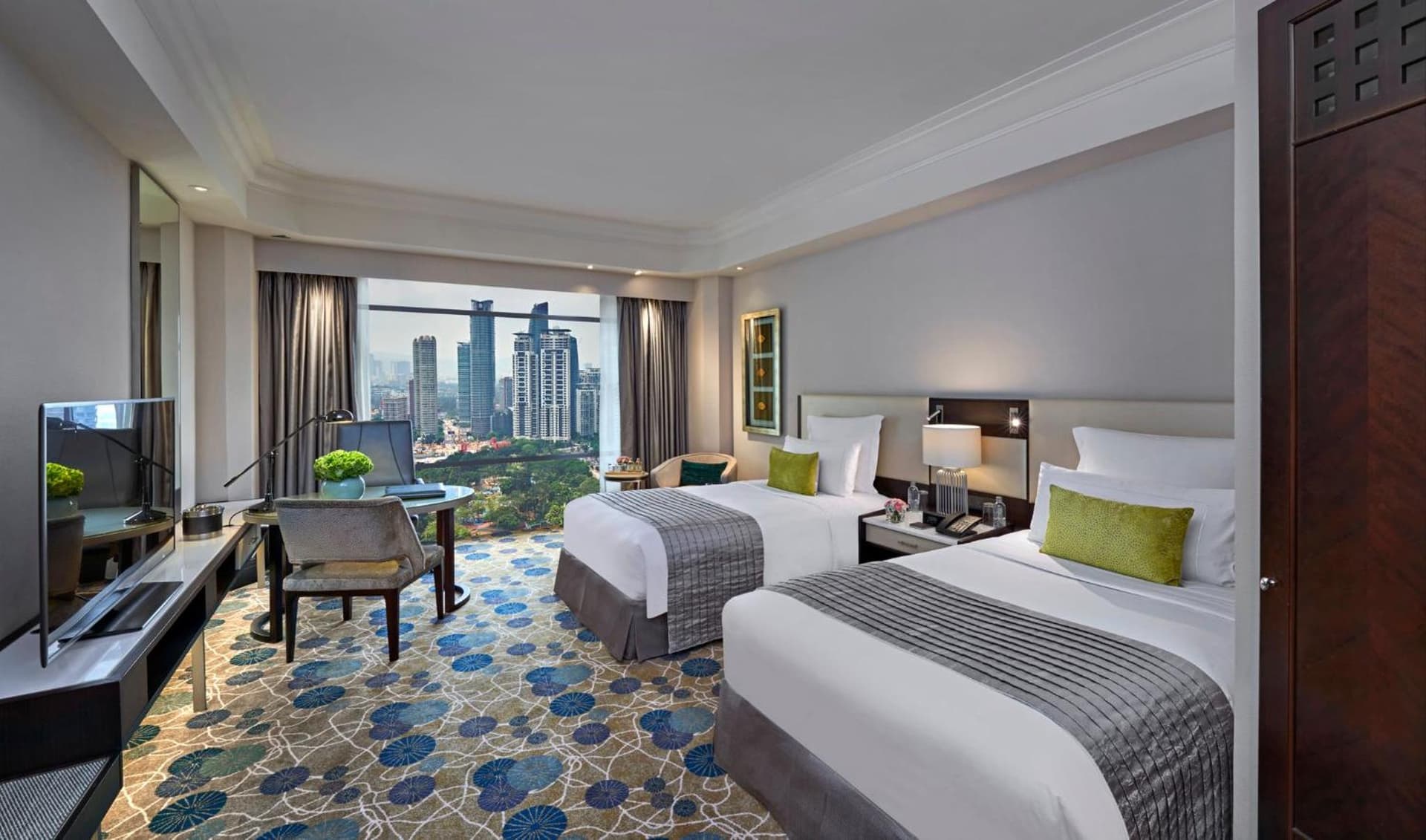 Deluxe Park View Room Twin