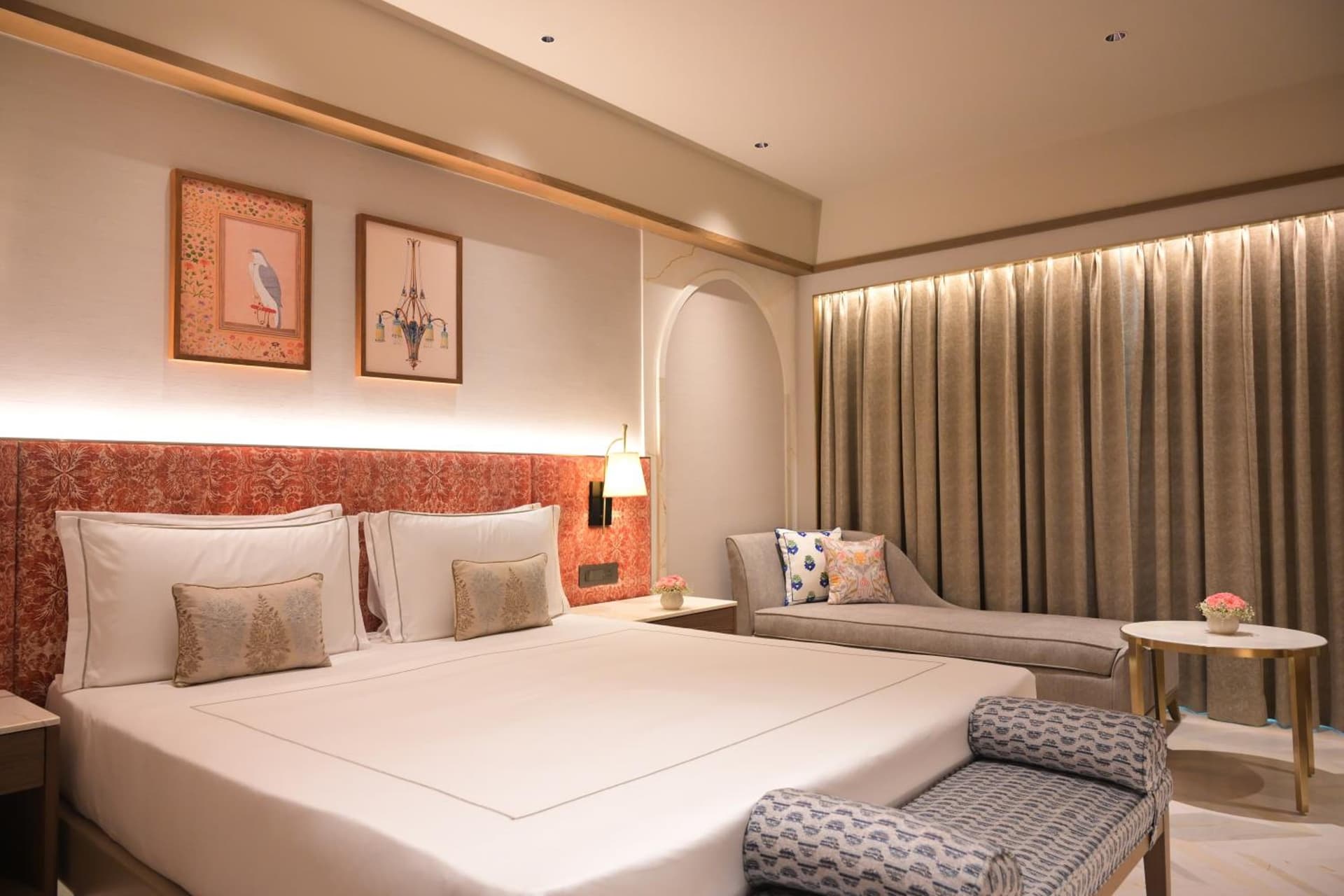 Club King Room
