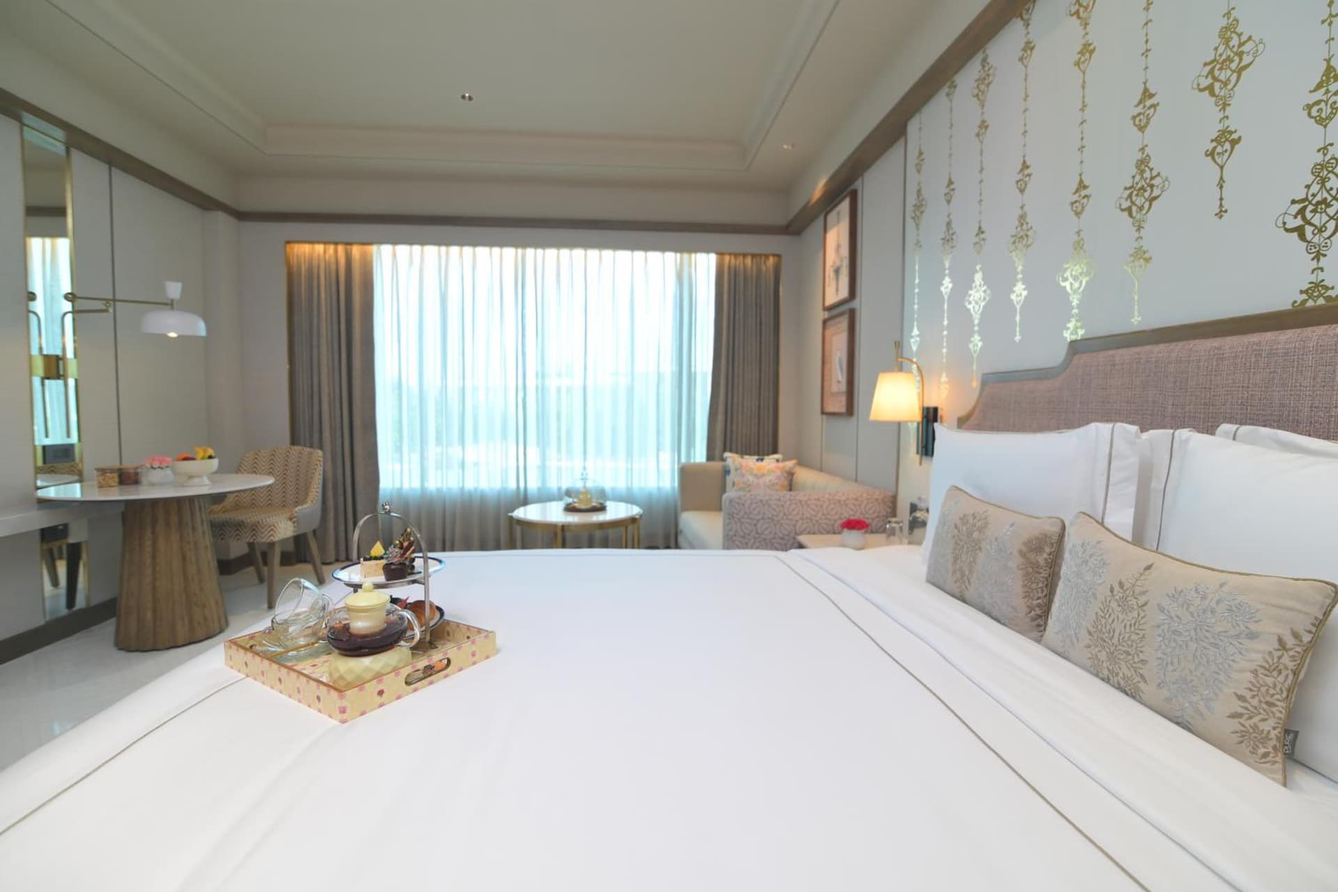 Luxury King Room