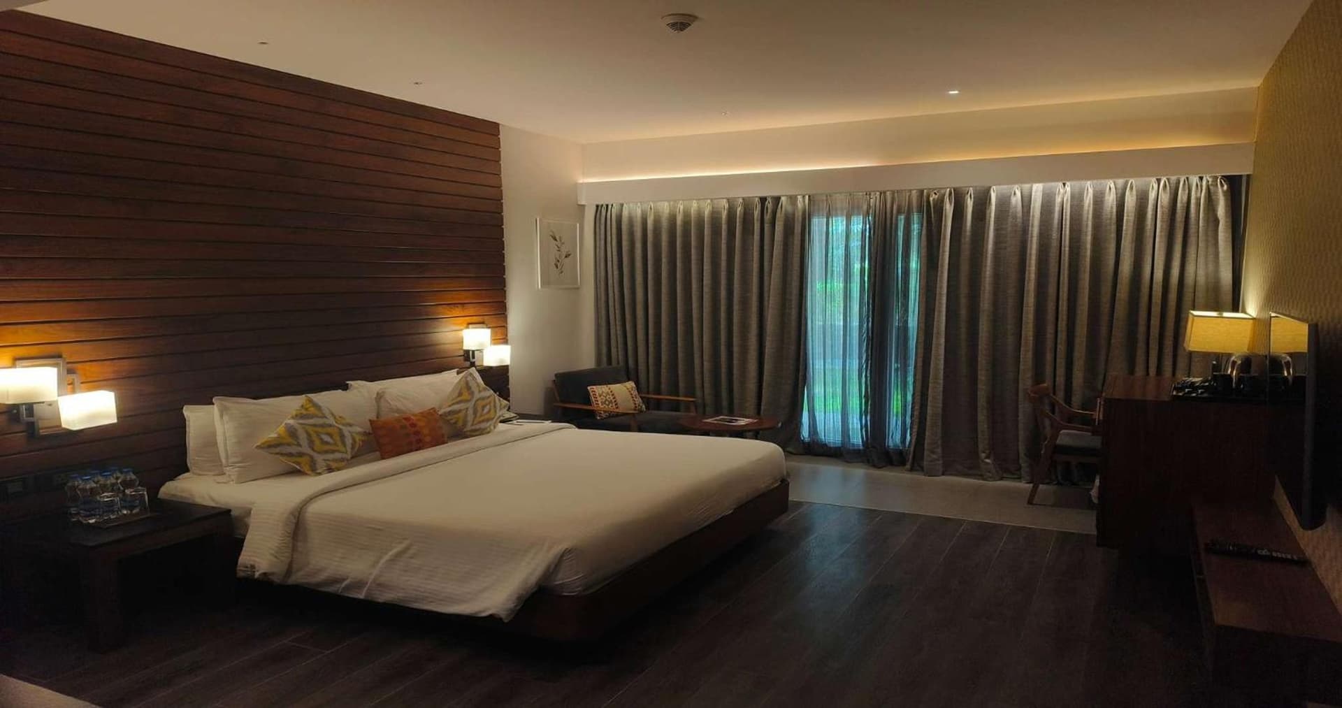 Premium King Room