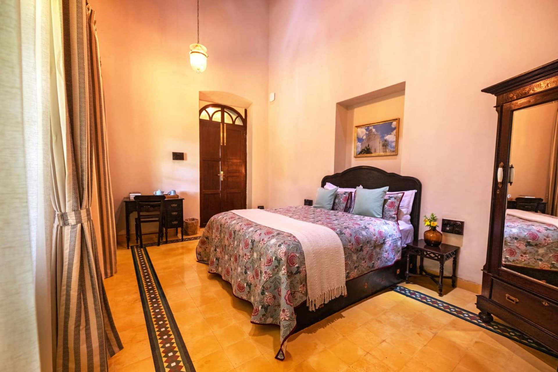 Curtorim room | Double or Twin