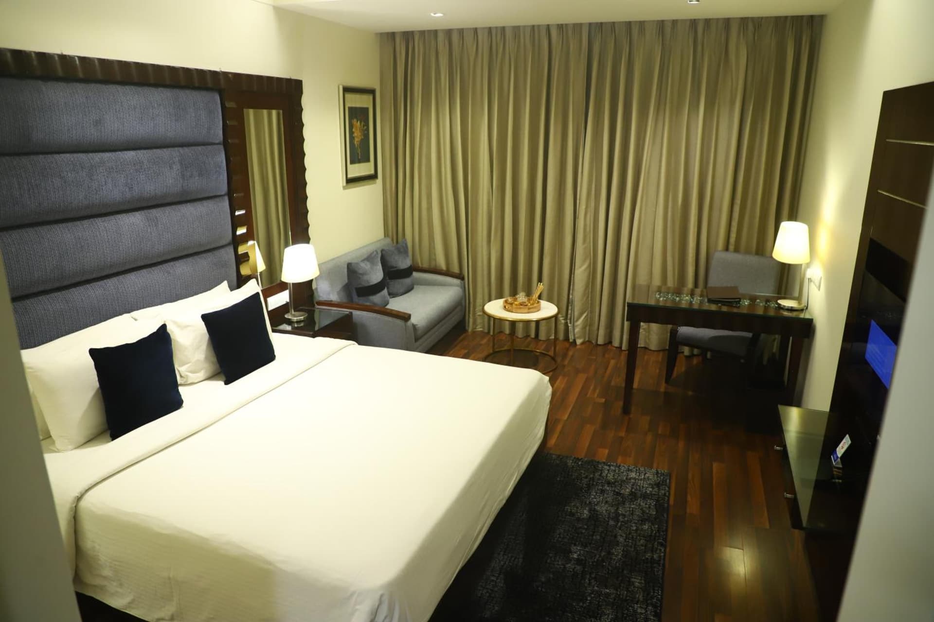 Superior King Room