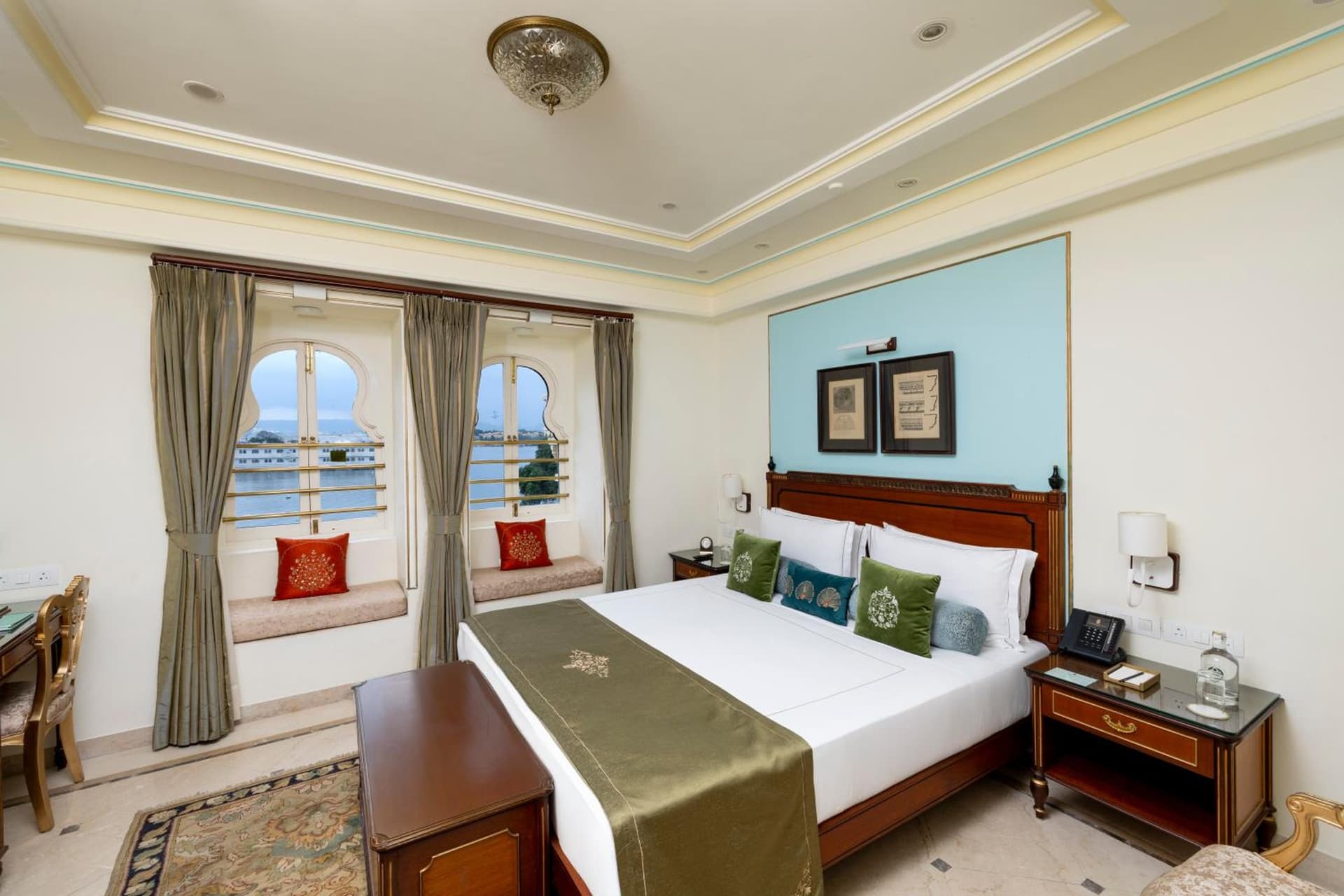Palace King Room
