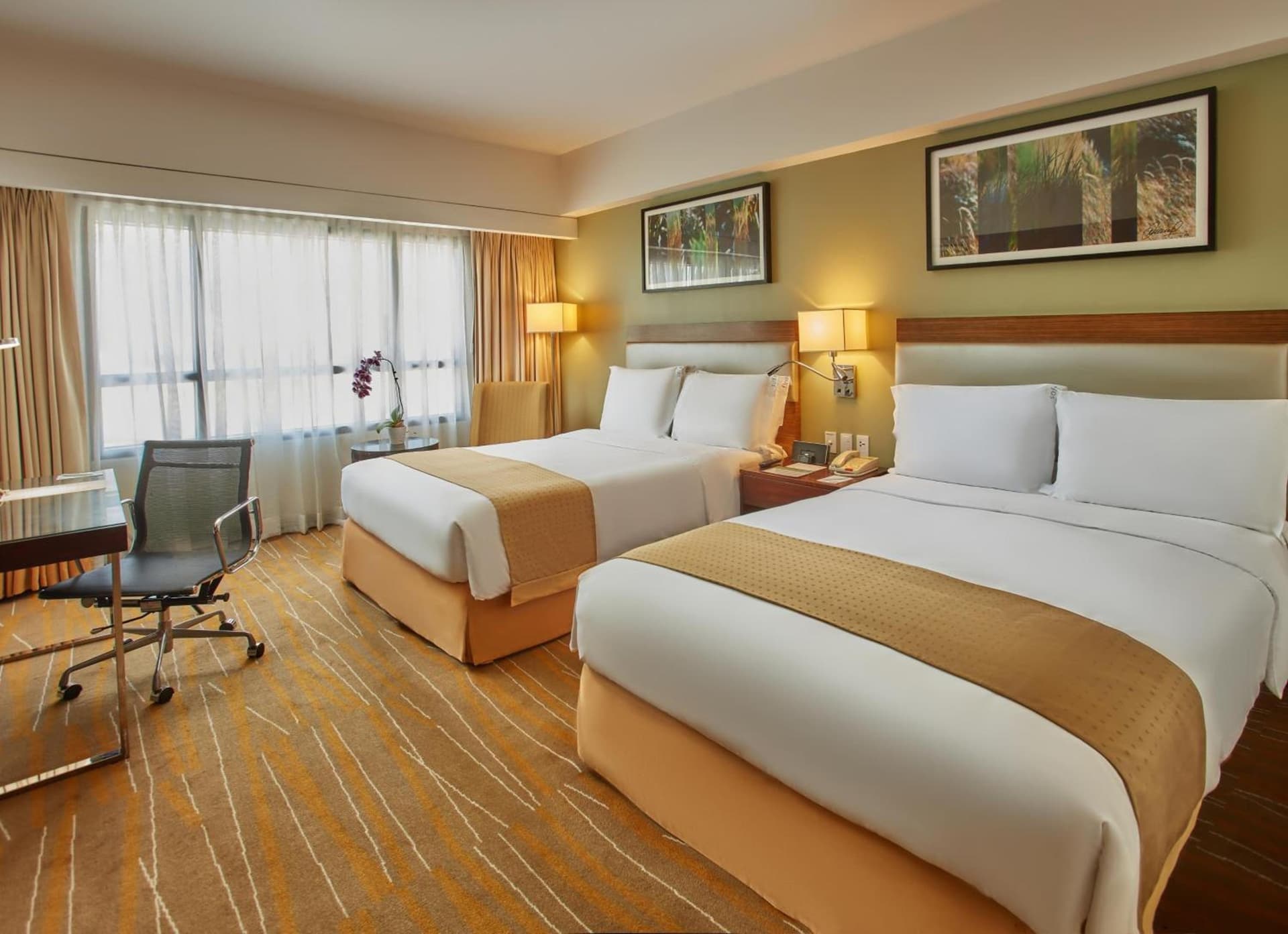 Standard Double Room with Two Double Beds - High Floor