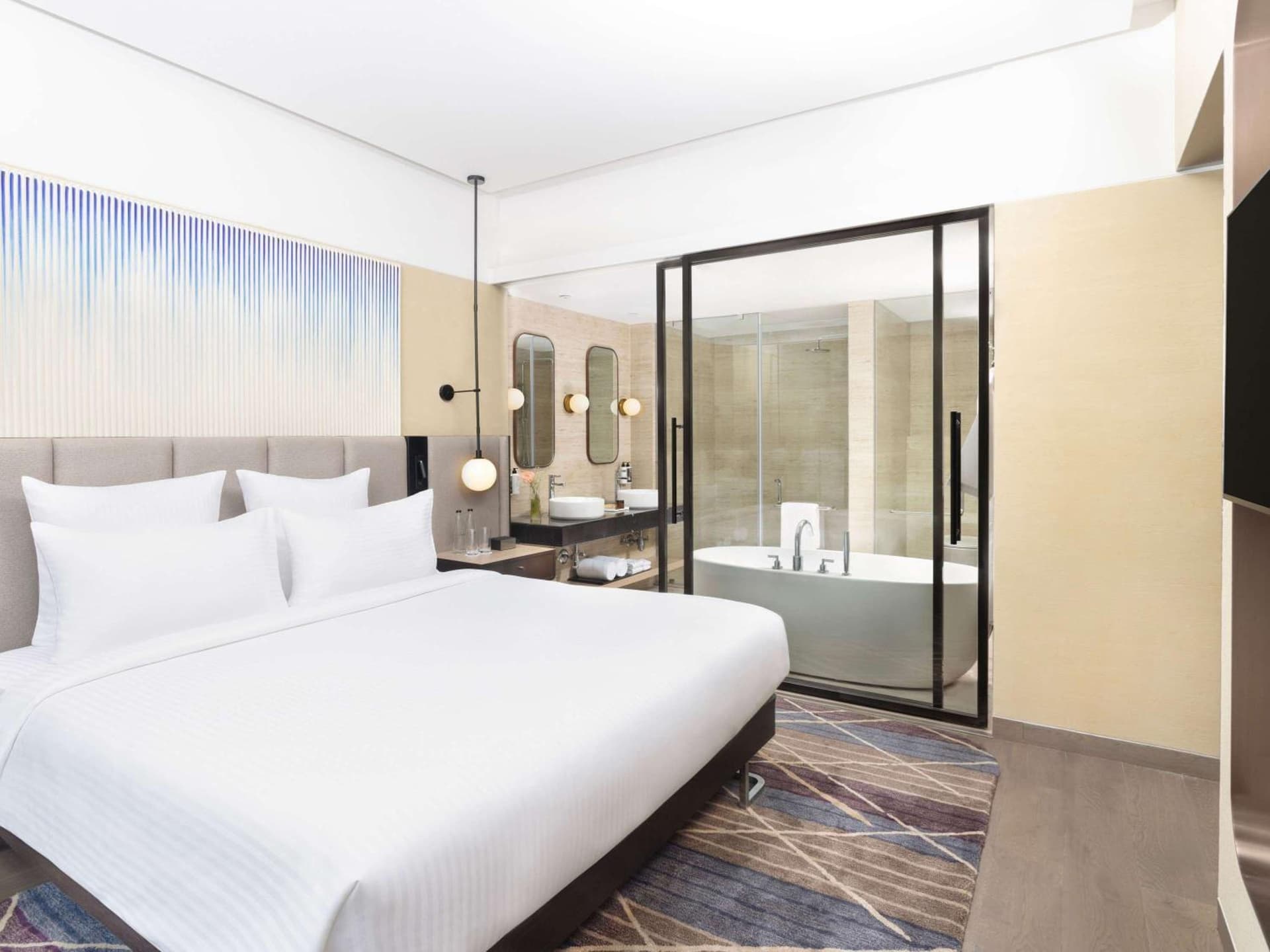Suite King City View Room