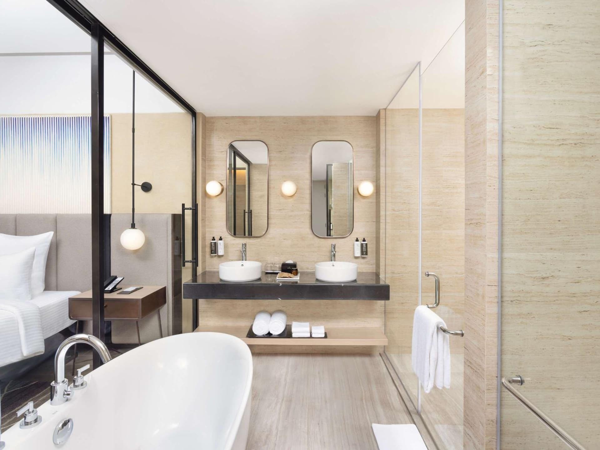 Suite King City View Room