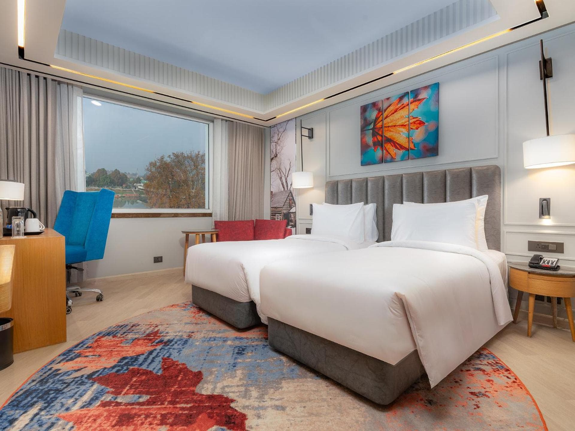 Superior Twin Room with River View