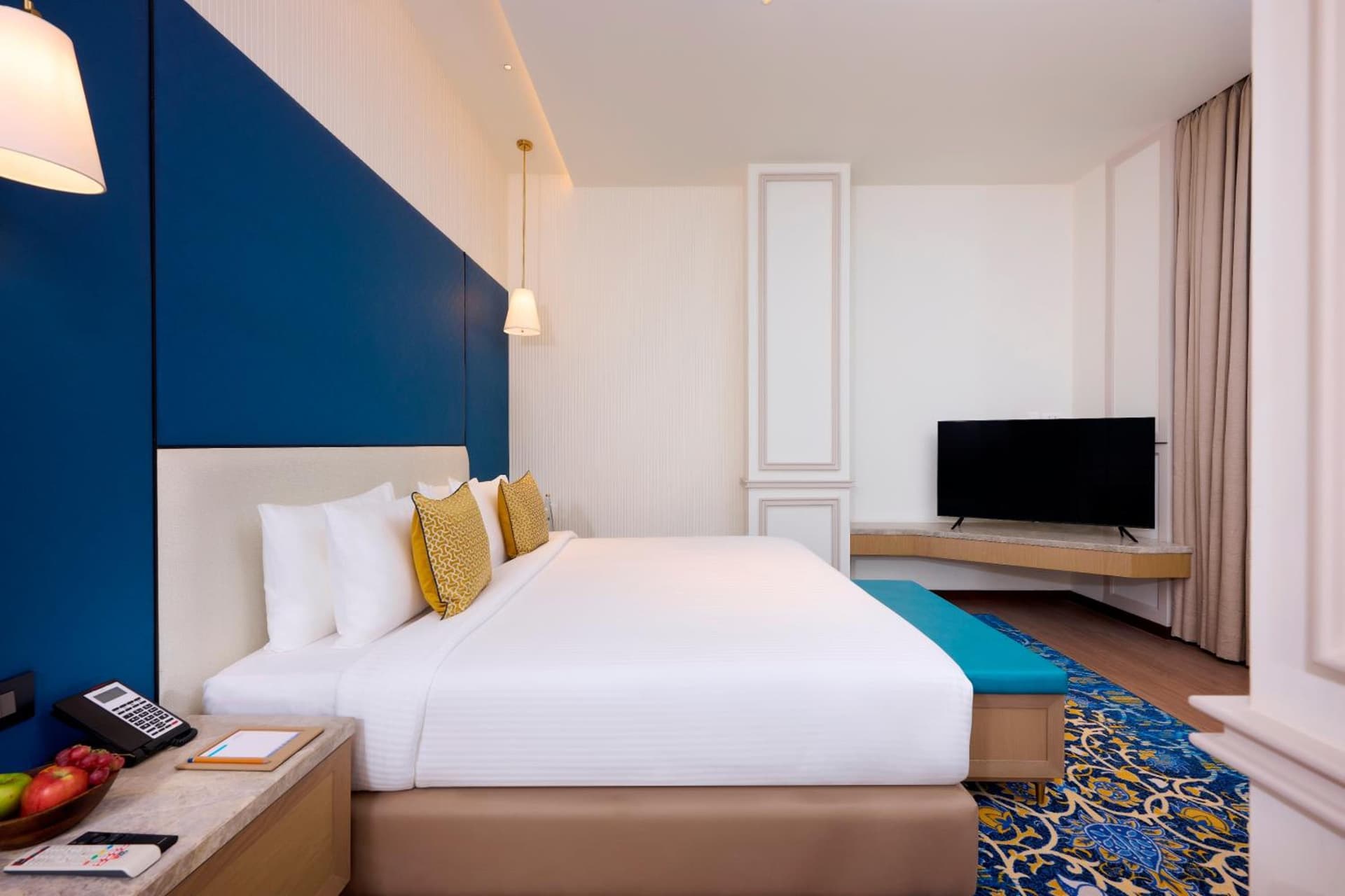 Suite Queen City View Room