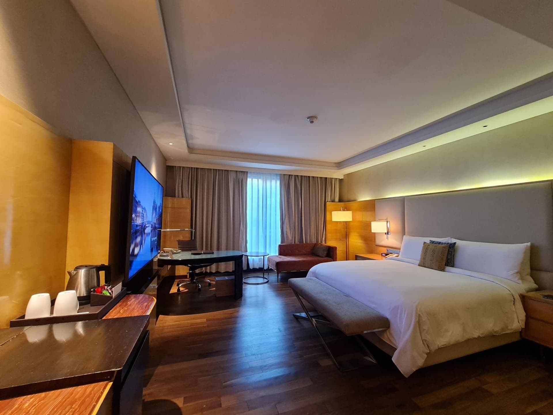 Deluxe King Room