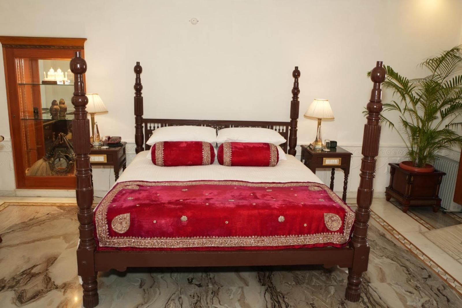 Deluxe 1 Double Bed Or 2 Beds