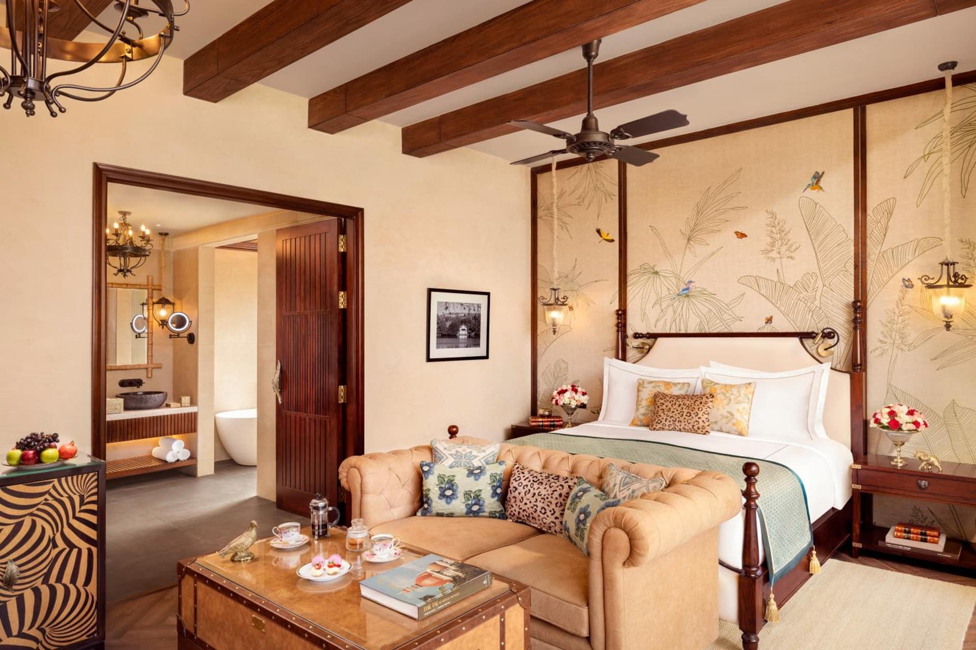 Grand Luxury Room with Balcony