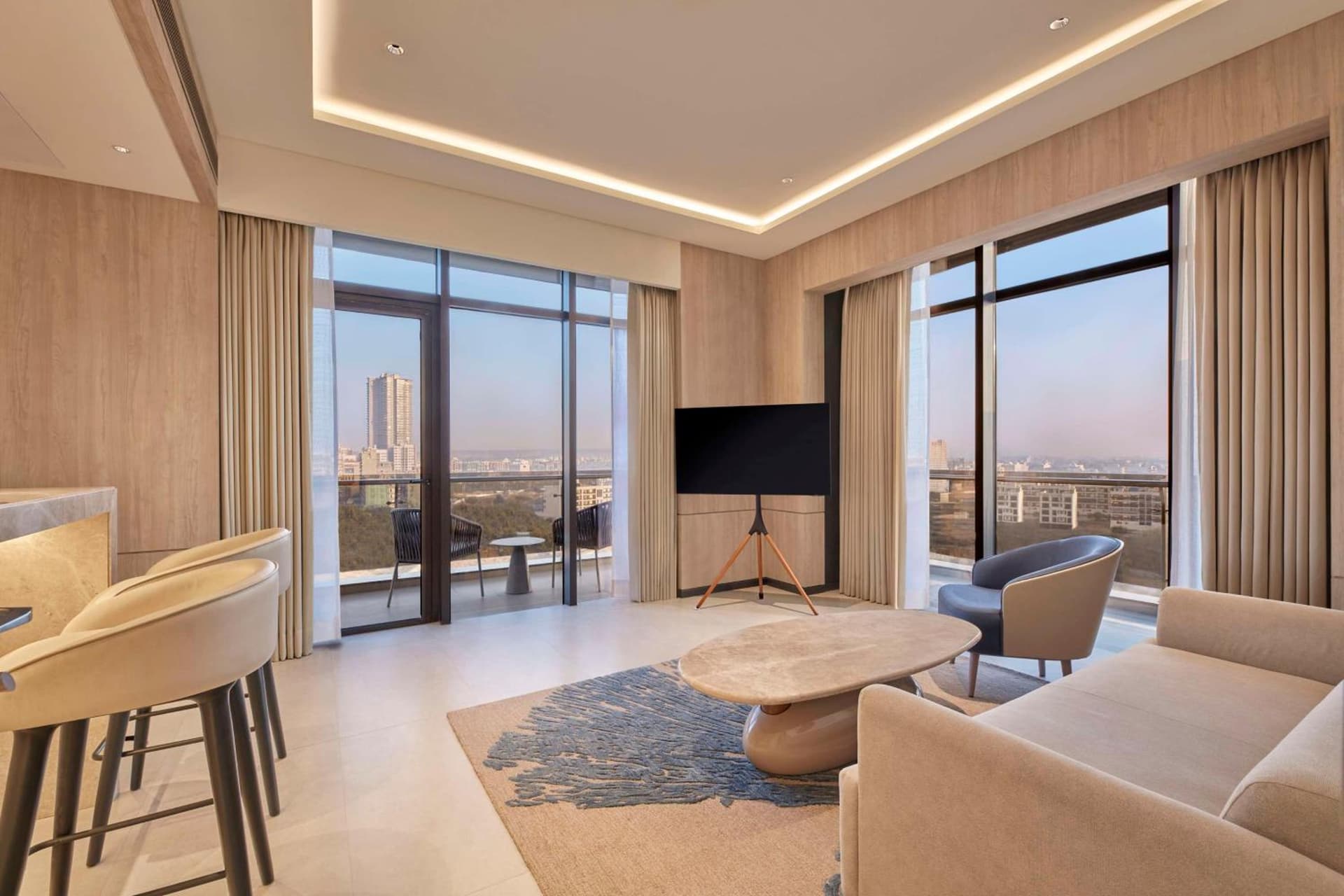 Suite King Balcony Room