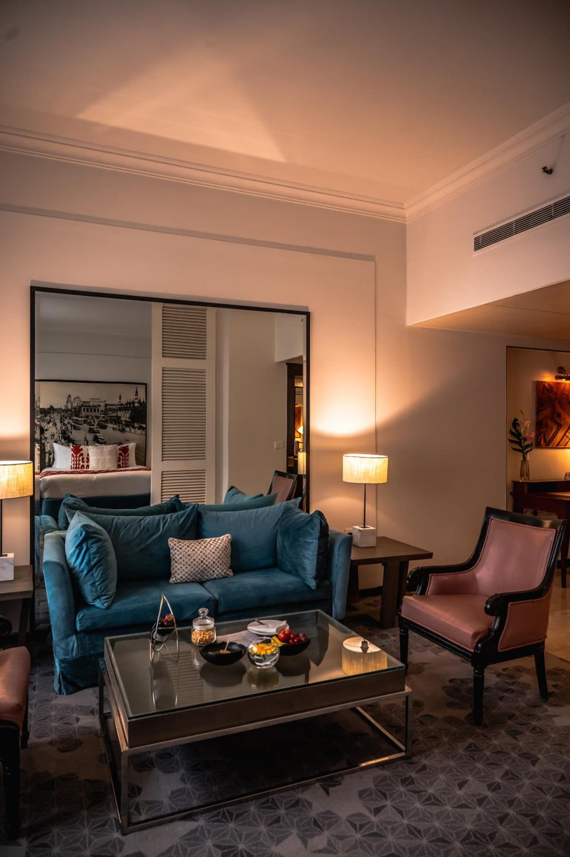 Business Queen Room