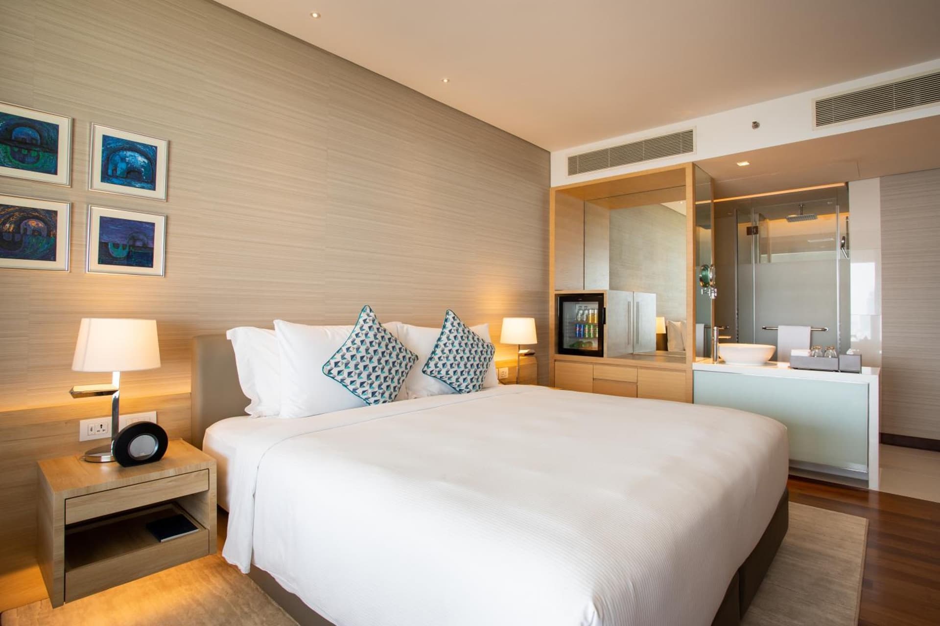 Suite Double River View Room