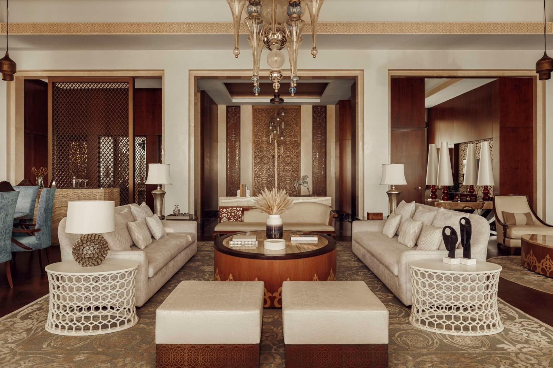 Suite Queen Room