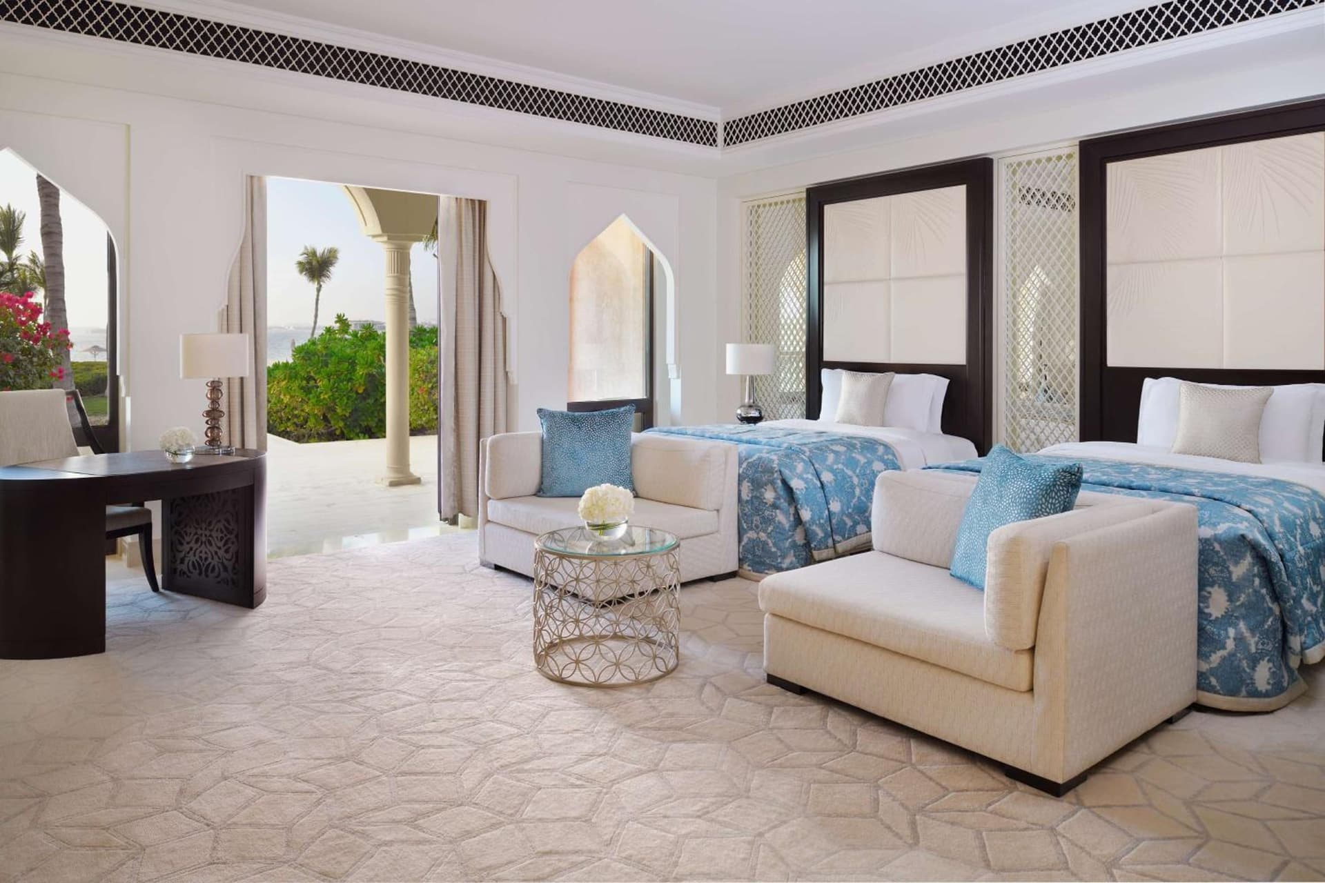 Palm Manor Premier Room