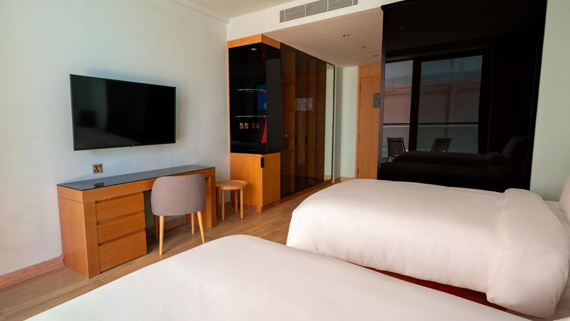 Premium Twin Room