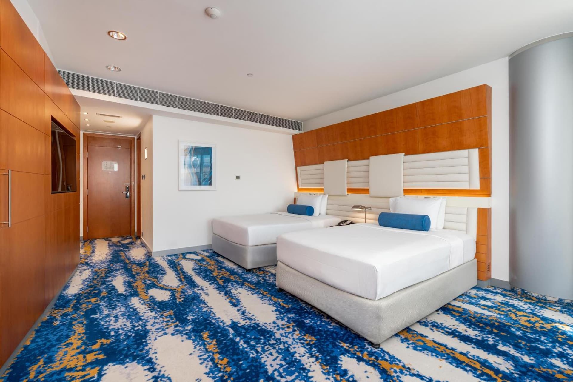 Deluxe Room Twin Beds