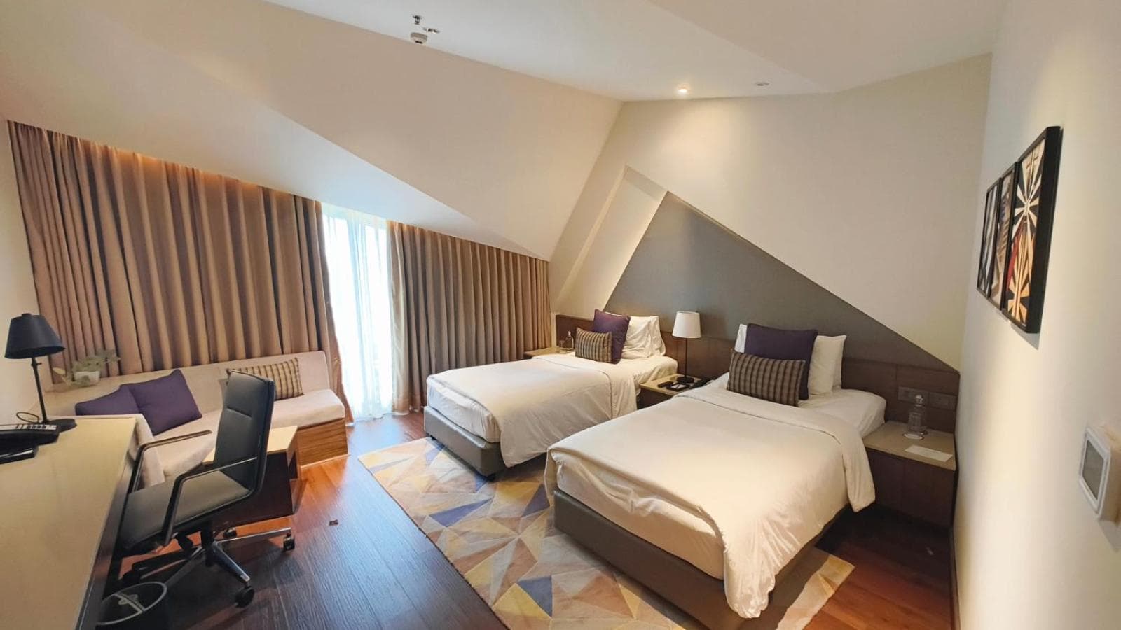 Deluxe Twin Room
