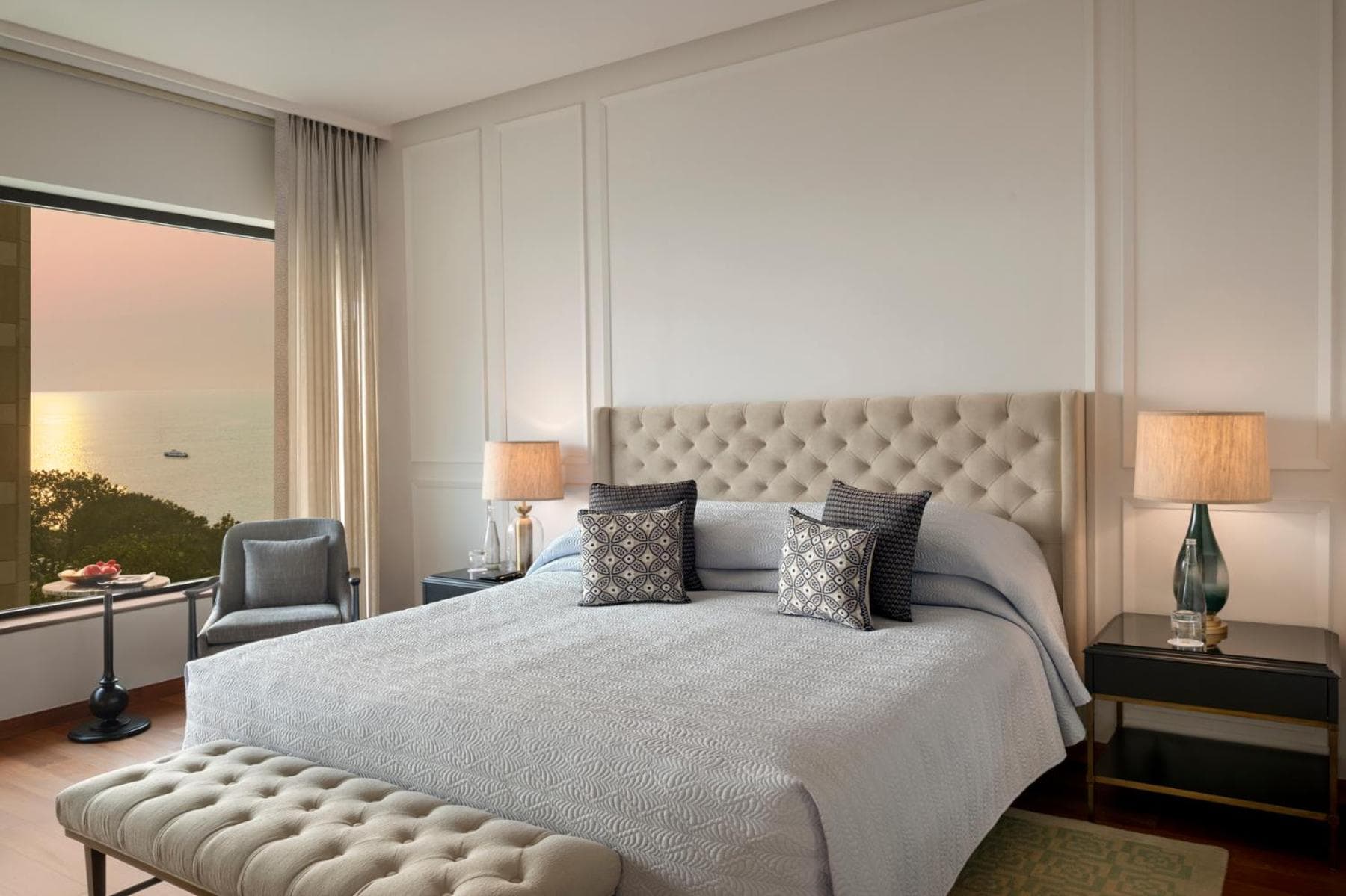 Suite King Room