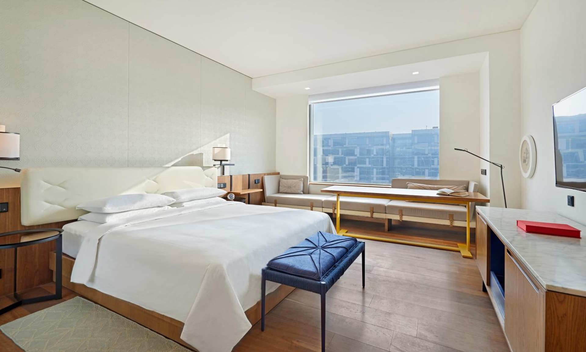 Deluxe King Room