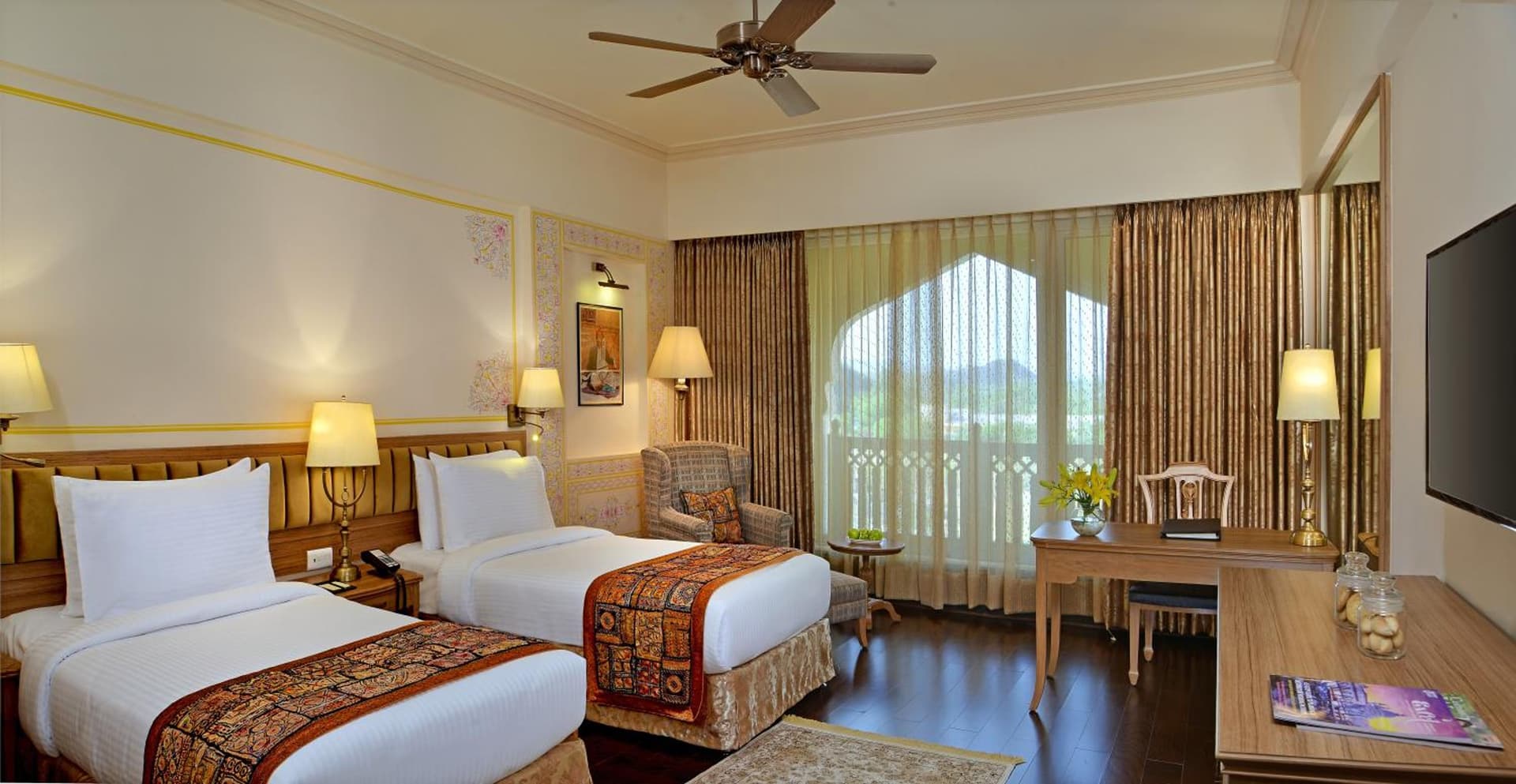 Deluxe King Room