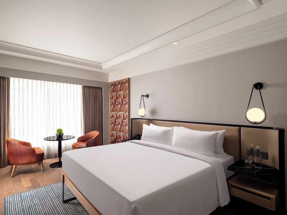 Club King Room