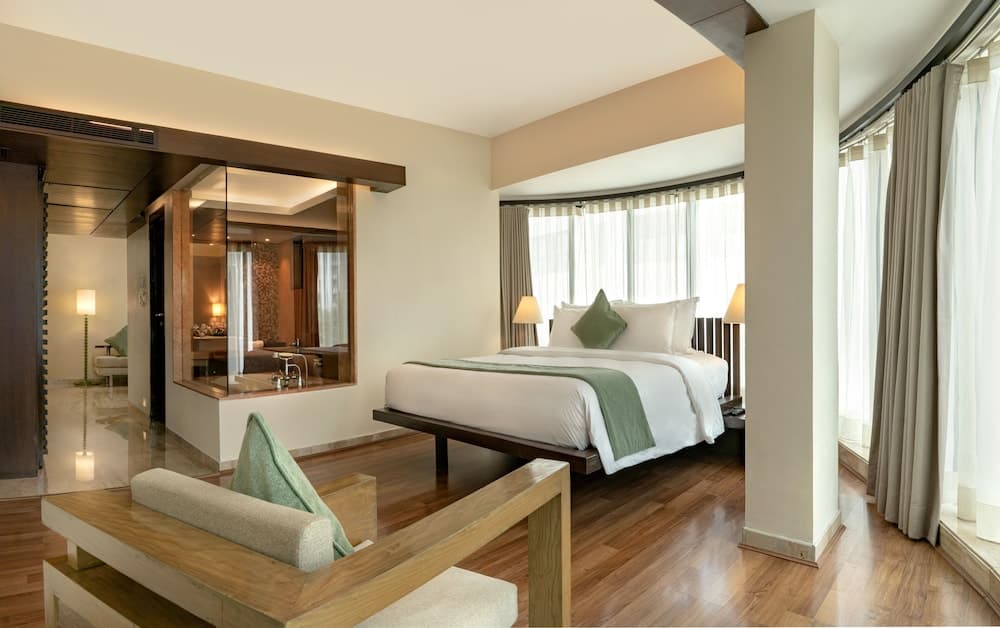Suite Queen Room