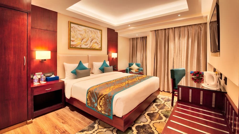 Standard Queen Room