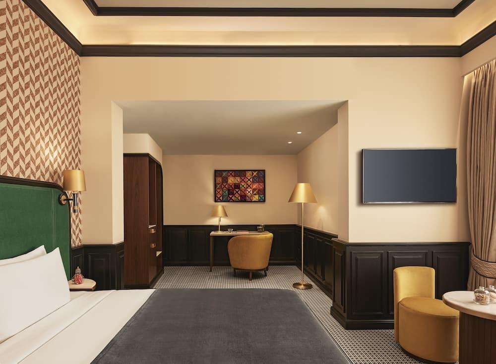 Premium King Room