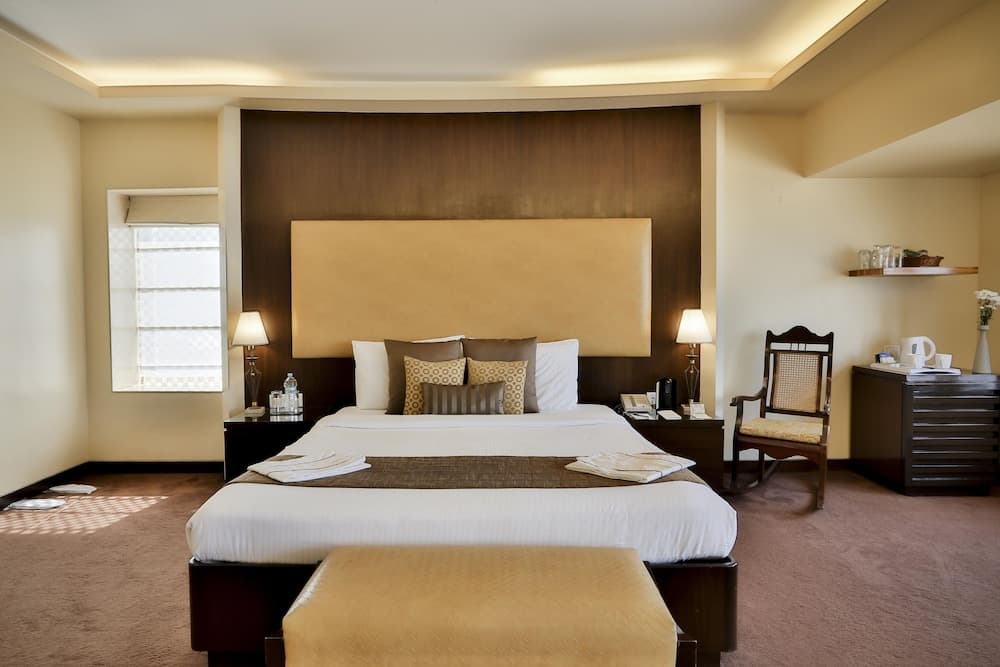 Executive King City View Room