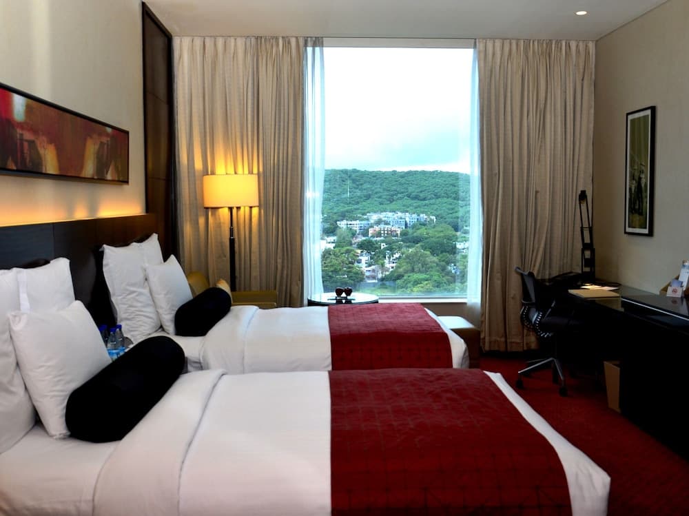 Executive Queen Room