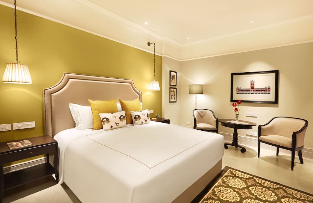 Luxury Grande King Bed