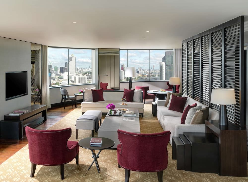 Royal King River View Room