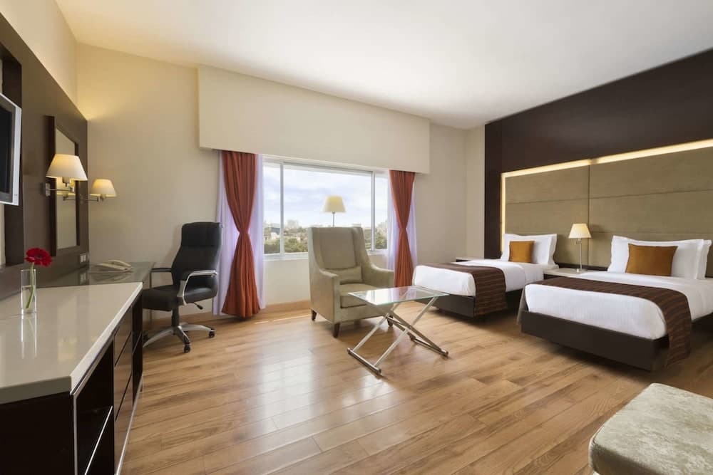 Deluxe Twin Smoking Room