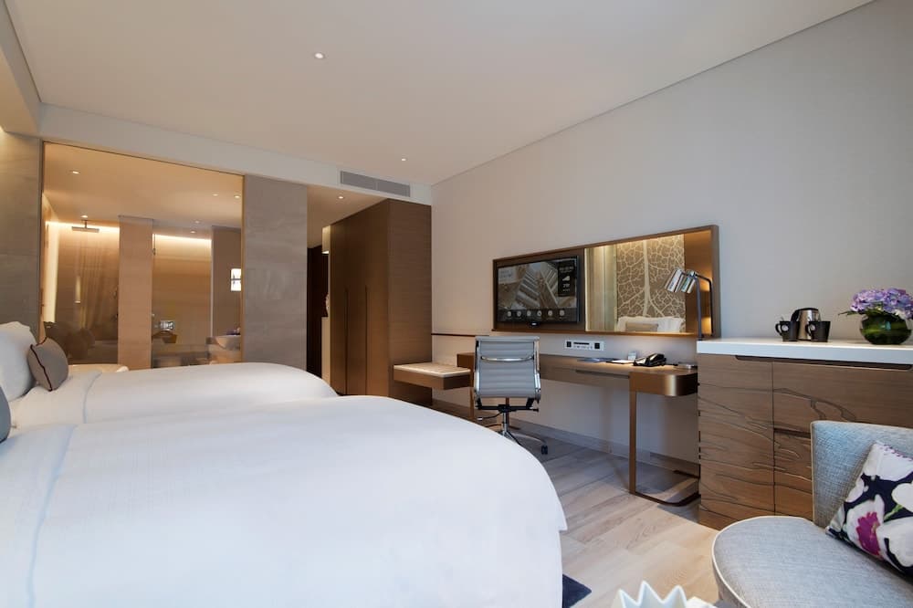 Twin City View Room