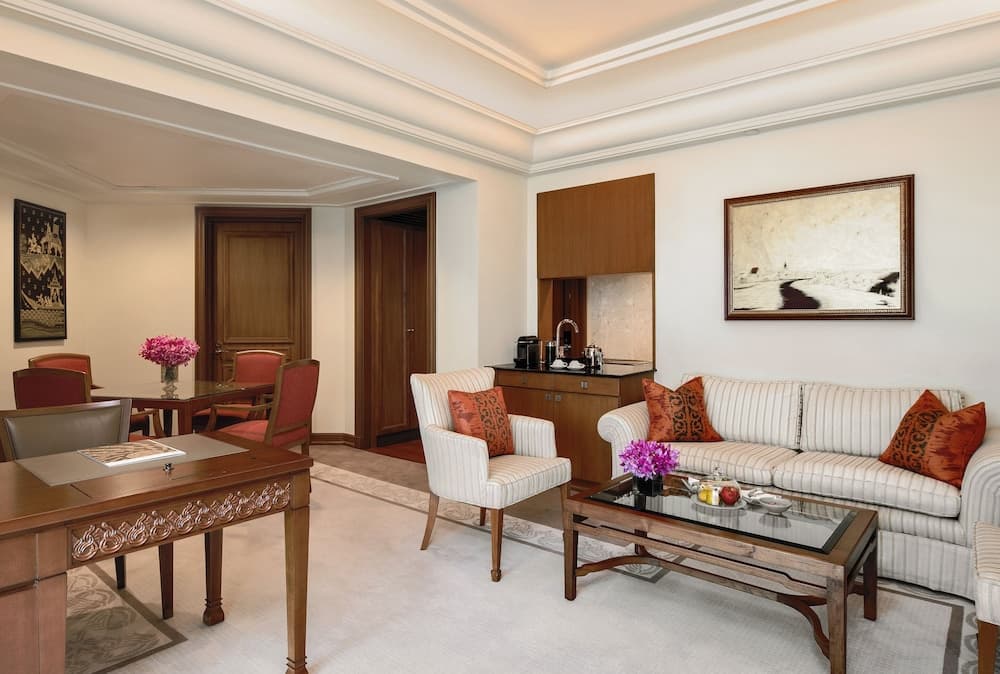 Suite King Room