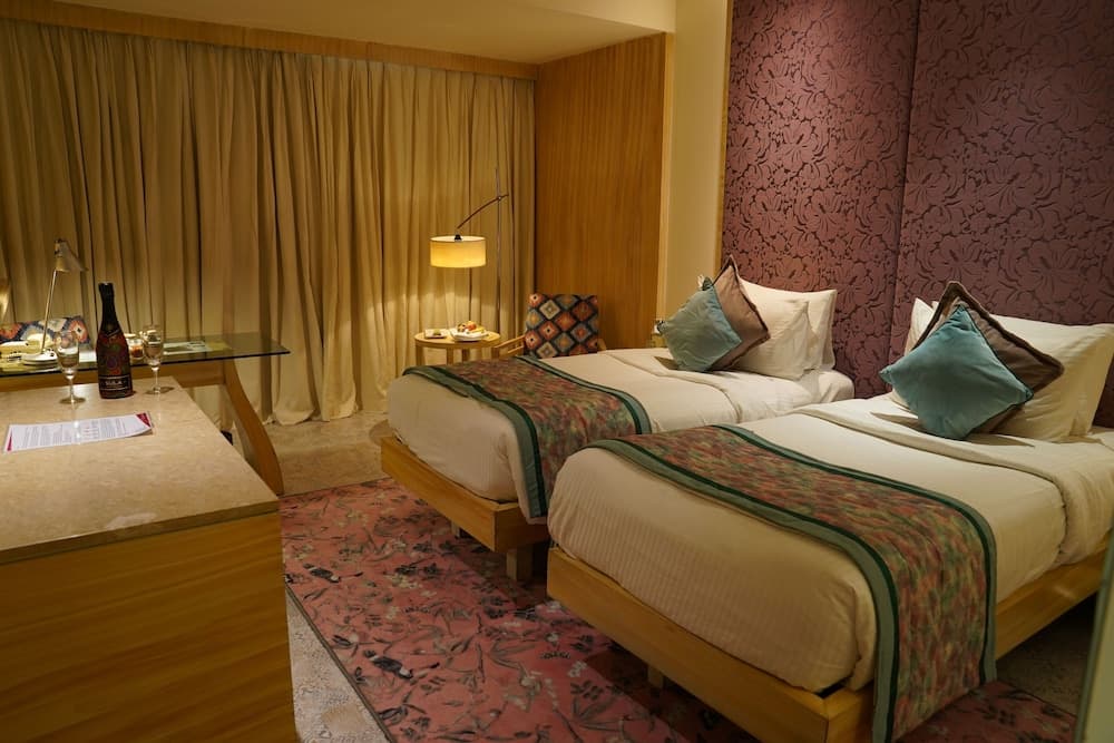 Premium Twin Double Room with Bathtub