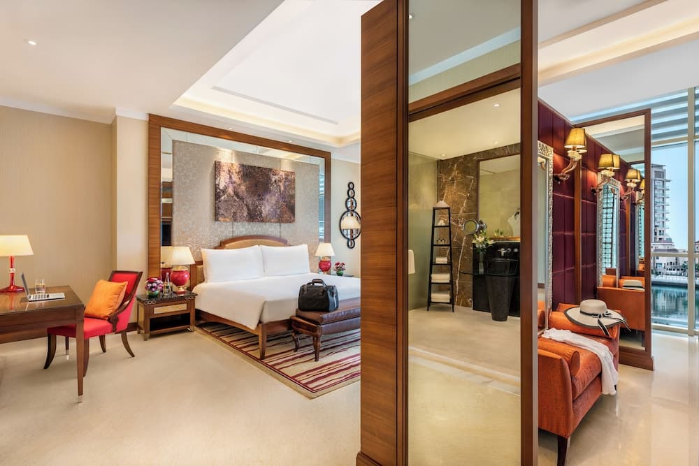 Two Bedroom Family Suite – Free Daily Shuttle Bus To Yas Attractions