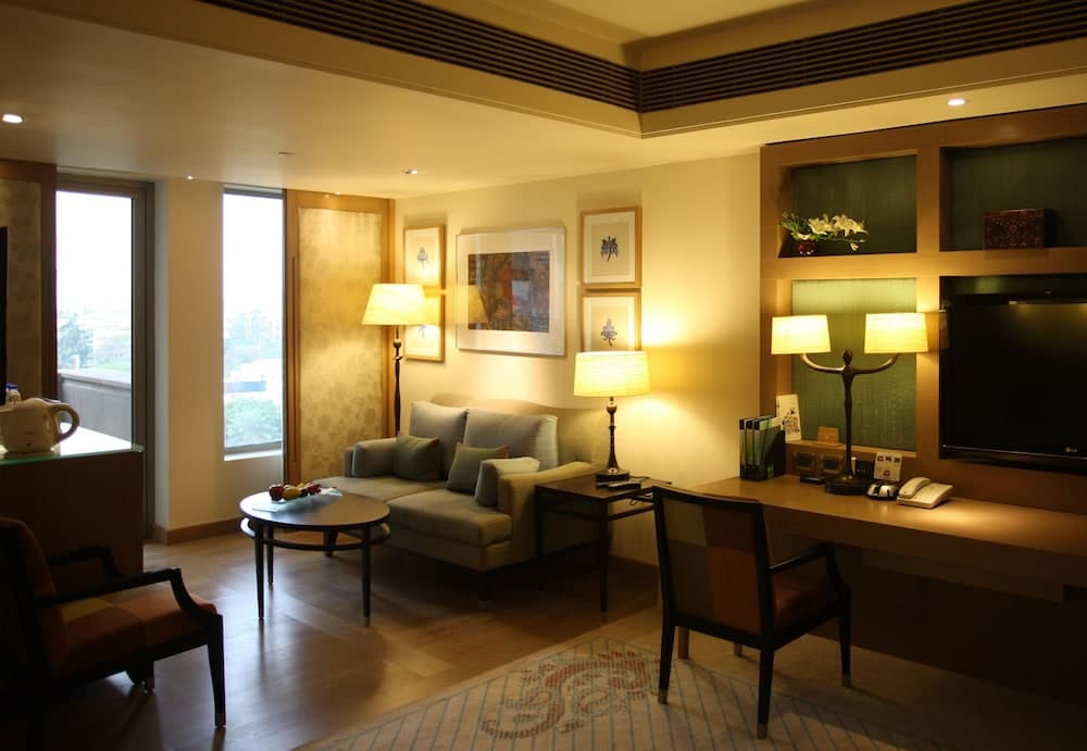 Luxury King Room