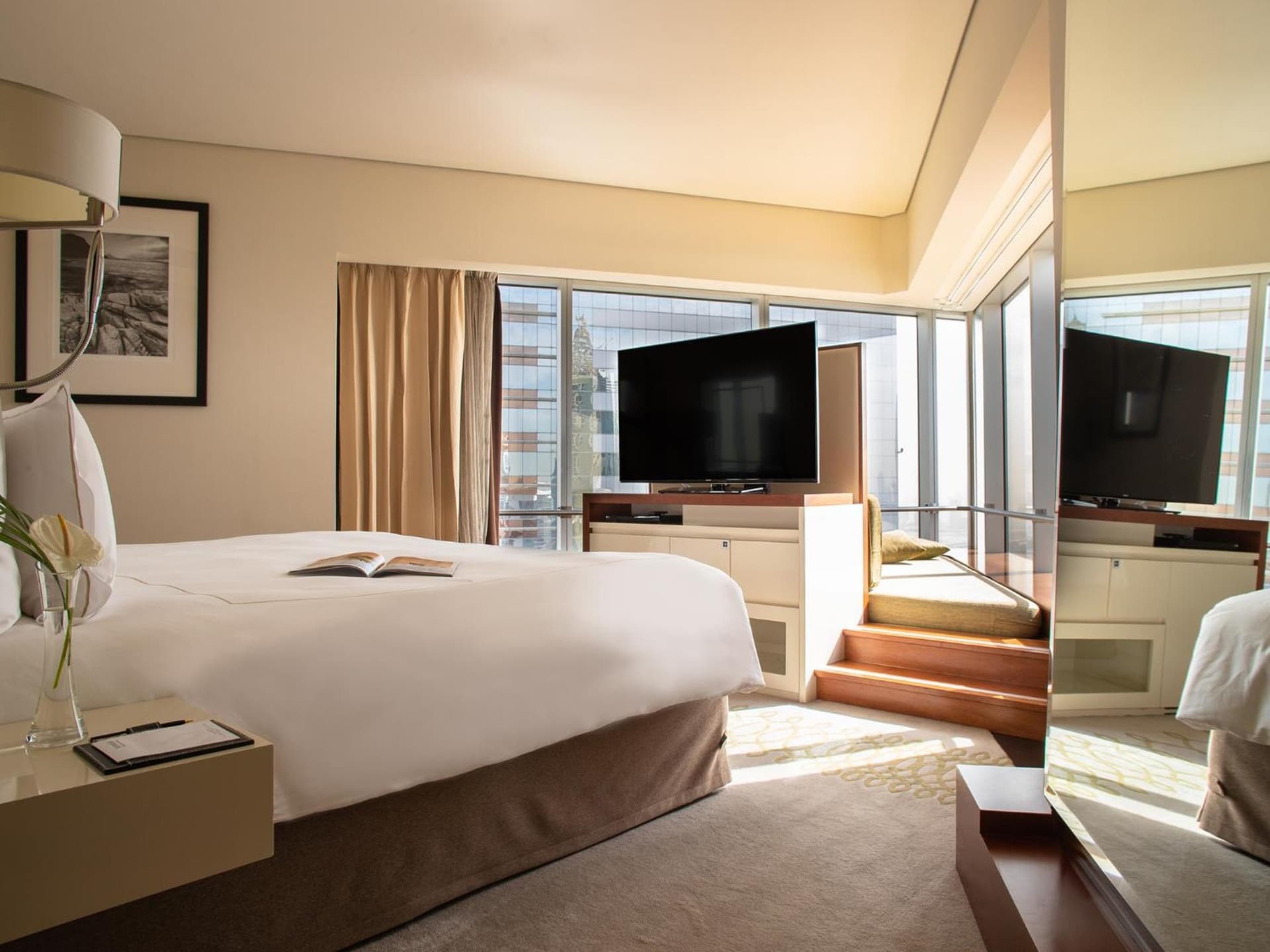 Suite Queen Room