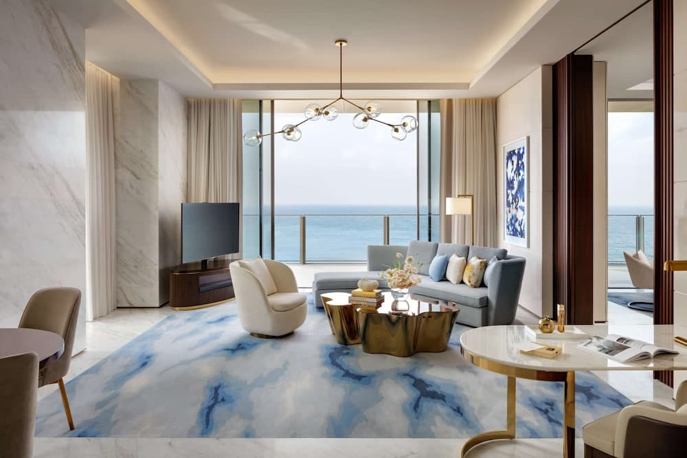 Villa King Pool View Room