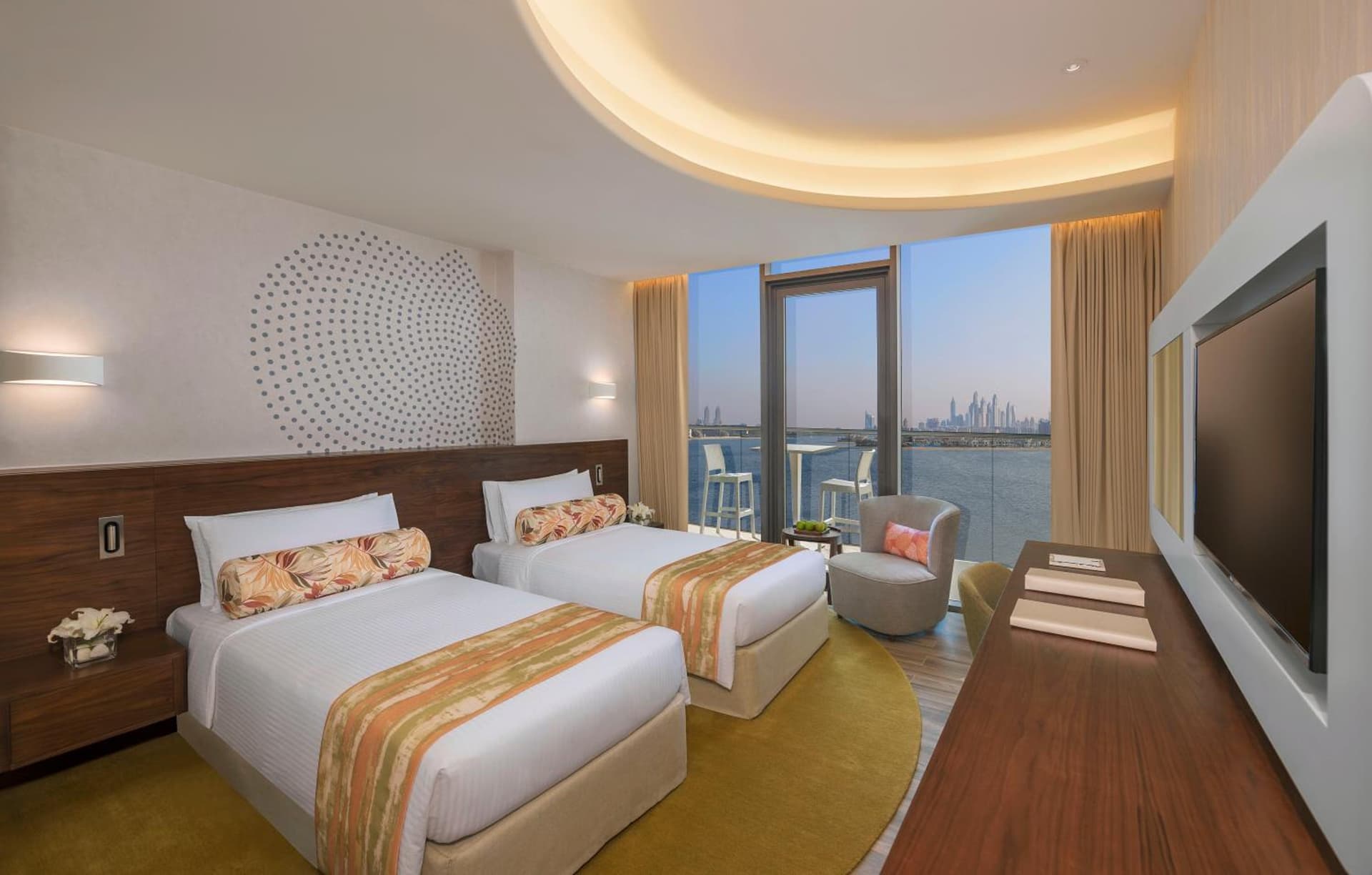 Deluxe King Sea View Balcony Room
